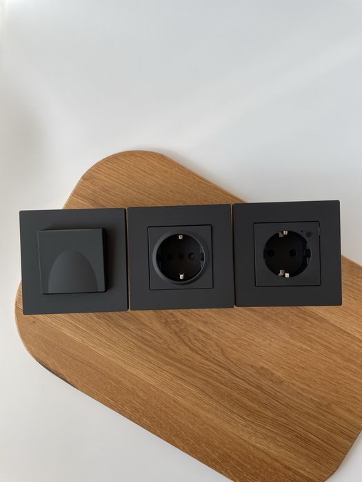 Розетка звичайна  чорна матова, Розумна ZigBee розетка Smart Socket,