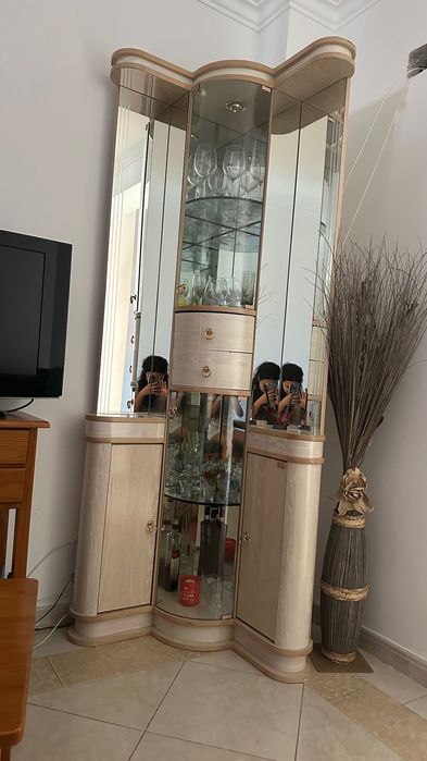 Armário/Bar- canto de sala