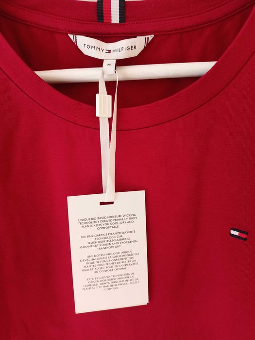 T-shirt NOVA TOMMY HILFIGER para mulher tamanho M