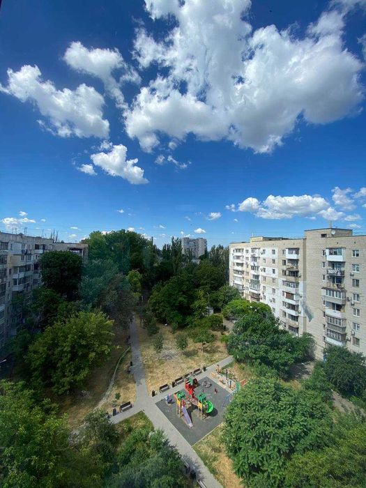 Продам 1-кімнатну квартиру на вул. Добровольського