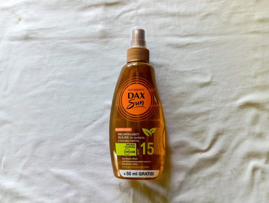 Dax Sun relaksujący olejek do opalania z herbatą matcha spf 15 200 ml.