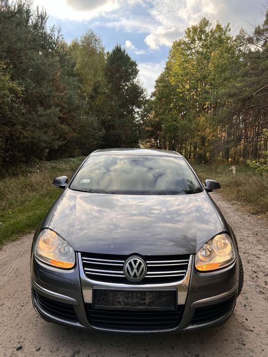 Volkswagen Jetta 2.0 TDI, 6-ступ