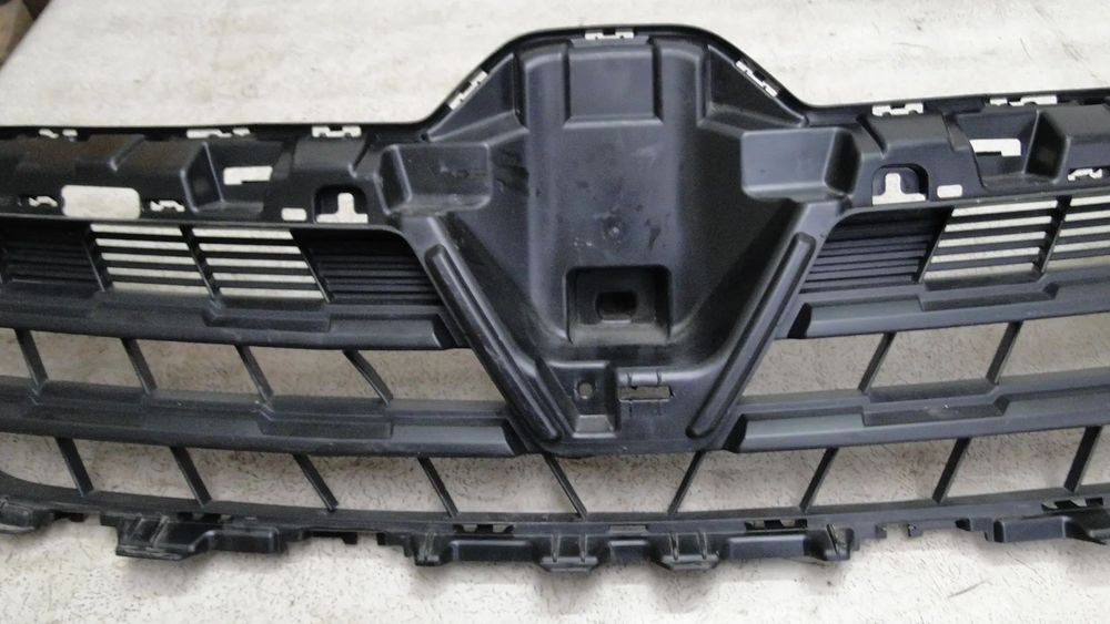 RENAULT EXPRESS ATRAPA GRILL 21-23r