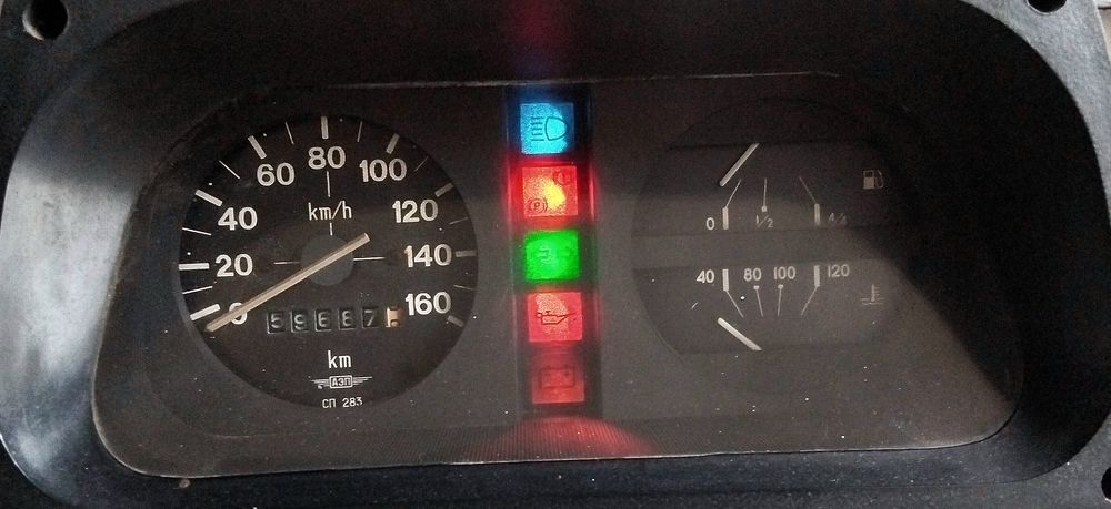 Панель приладів Таврія Славута Дана