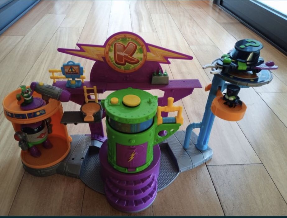 Superzings kazoom lab Battle, como novo
