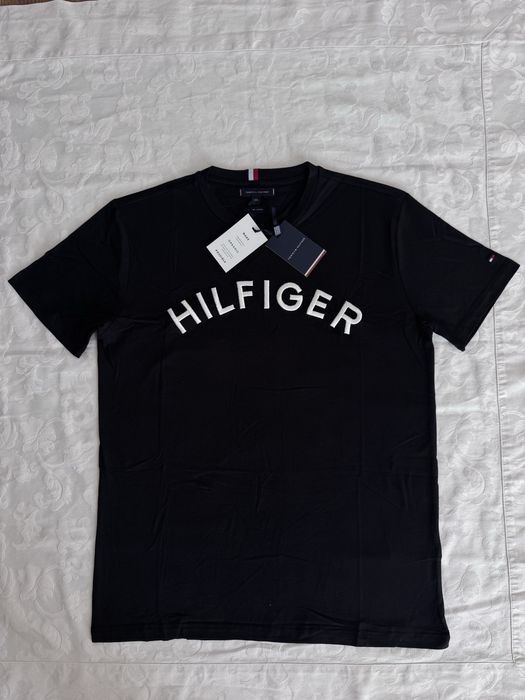 Czarny męski t-shirt Tommy Hilfiger r. XXL logo haftowane