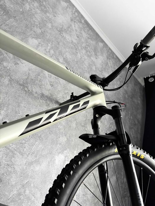 Carbonowy rower XC KTM MYRON PRO