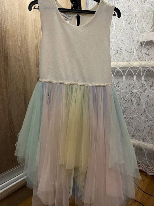 Продам дуже красиве плаття з фатином