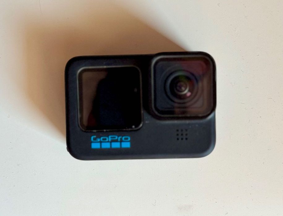 GoPro HERO 10 Black + 3 baterie + ładowarka + akcesoria