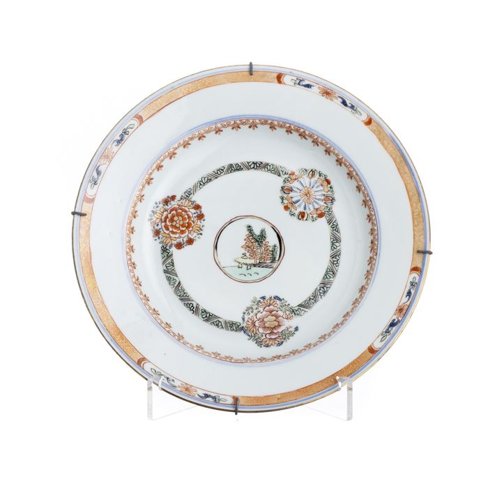 Porcelana Chinesa - Prato sopeiro companhia das índias - Século XVII