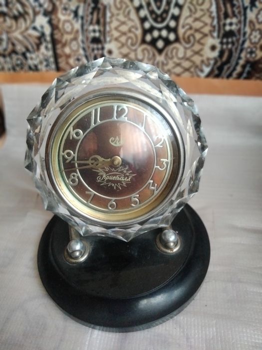 Часы  "КРИСТАЛЛ". Нерабочие.