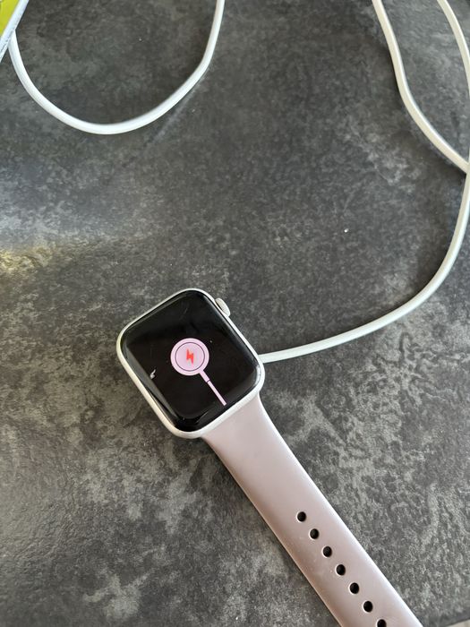 Apple watch series 8