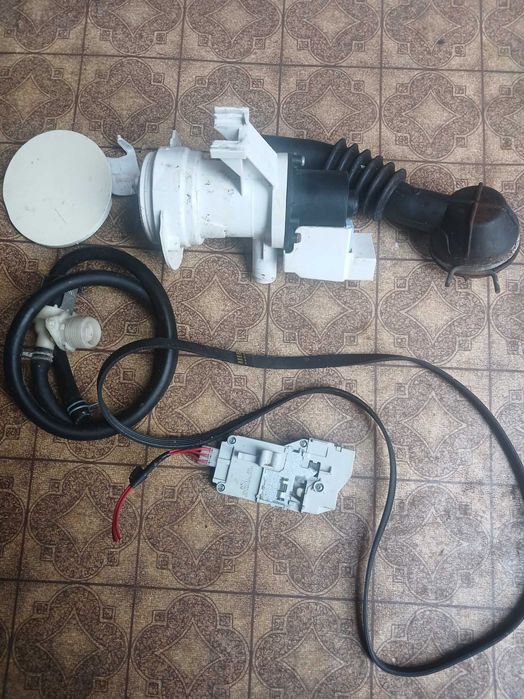 Продаю насос на пральну машину Whirlpool awt 2295