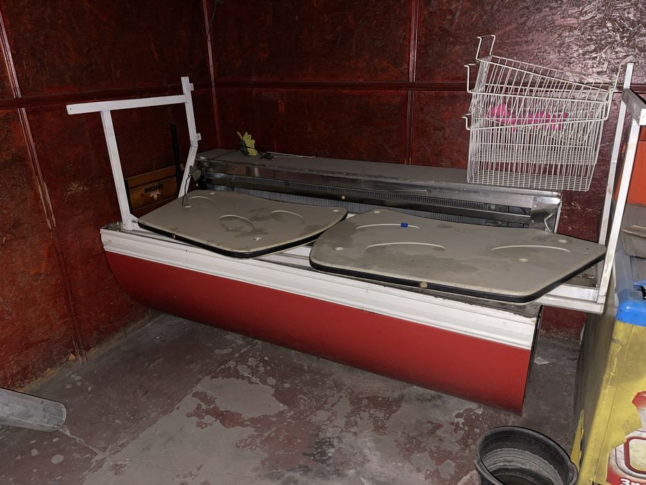 Продам холодидьную витрину б/у