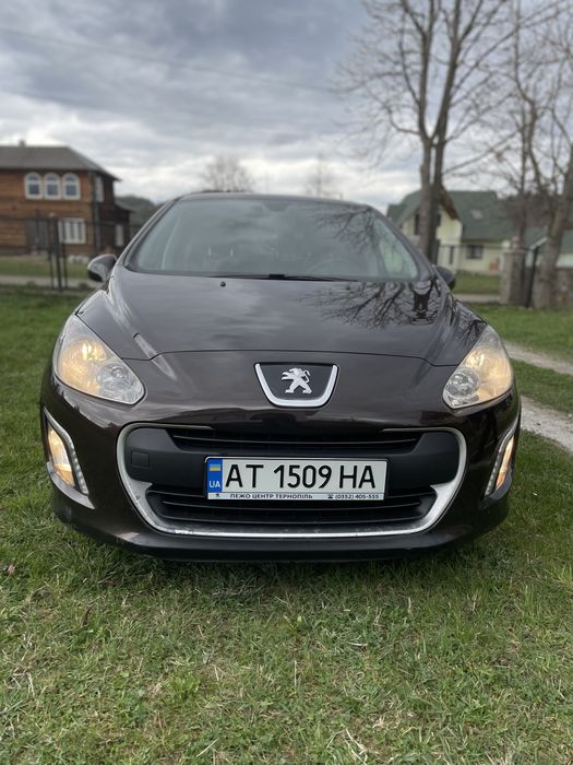 Peugeot 308 2011 р рейстал