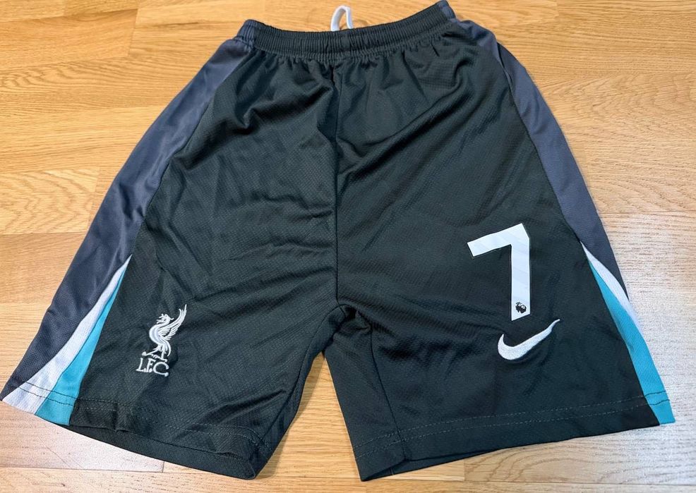 Шорти Nike Liverpool №7 дитячі 128–140 см чорні з блакитними вставками