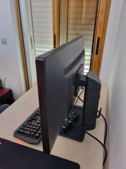 Desktop Gaming Ryzen 7 3800XT RTX 2060 Zotac + Monitor 144Hz