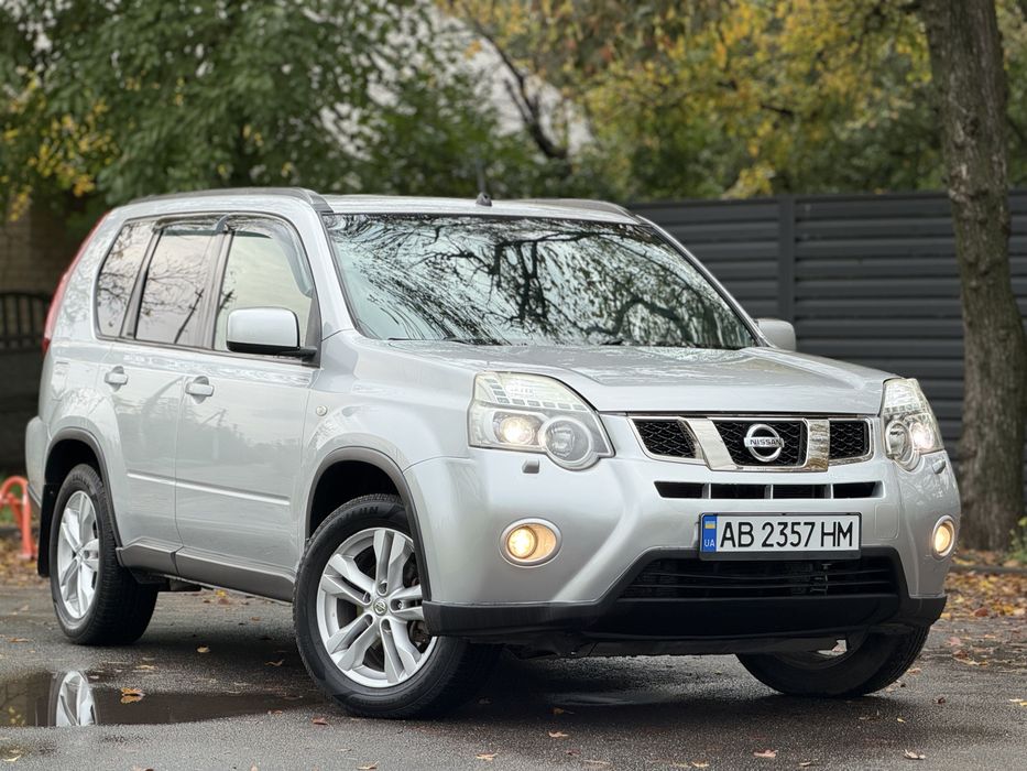 Nissan Xtrail целый