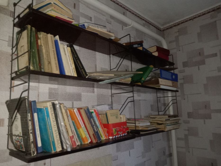 Полка для книжок