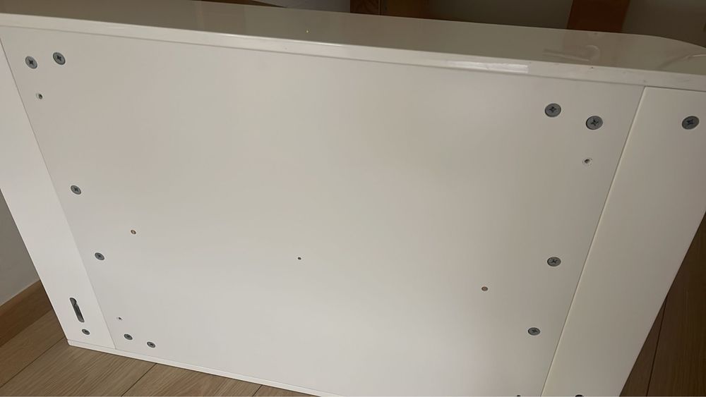 Estante lacado branco Trama