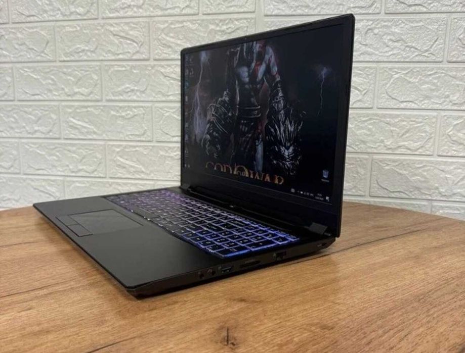 Срочно!!! ГЕЙМЕРСКИЙ НОУТБУК (8Гиговая видеокарта RTX) Киберпанк, Сталкер 2