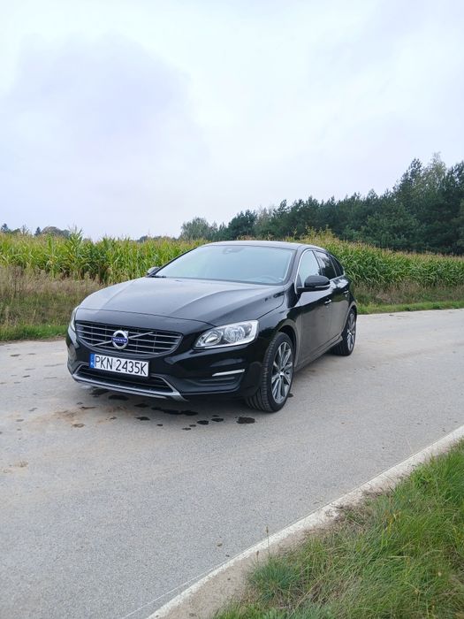 VOLVO V60 2.0 D2 2015R