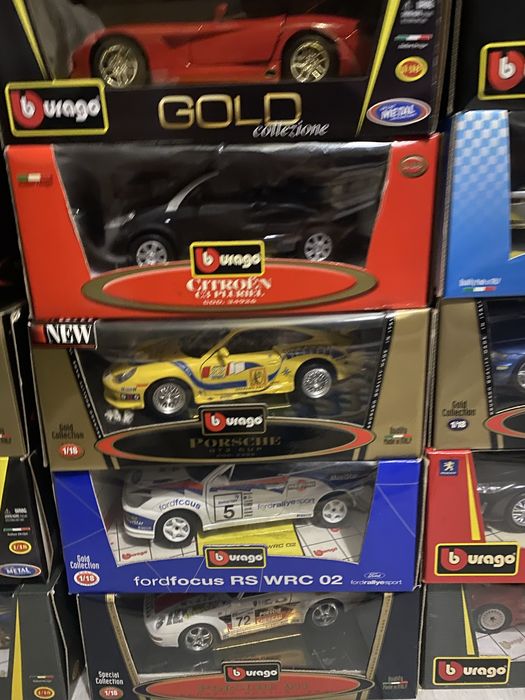 Coleção de miniaturas antigas Bburago 1/18