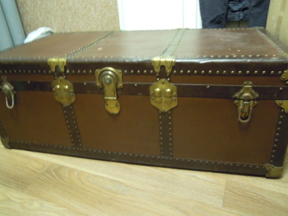 каретный чемодан,сундук