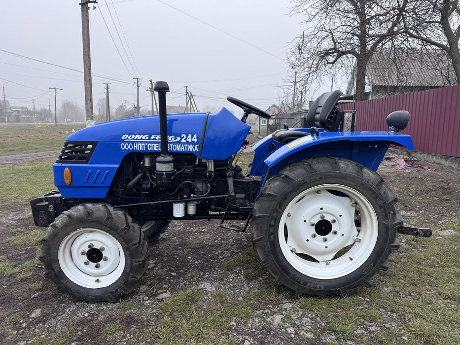 Трактор Донфенг 244