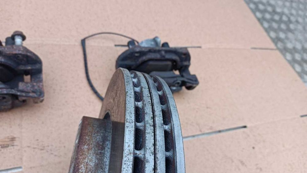 Duże hamulce Przód 300mm Wentylowane Tarcze Zaciski BMW E36 325i 328i