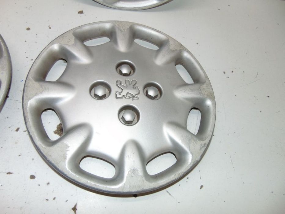 Peugeot 206 e outros tampões de roda