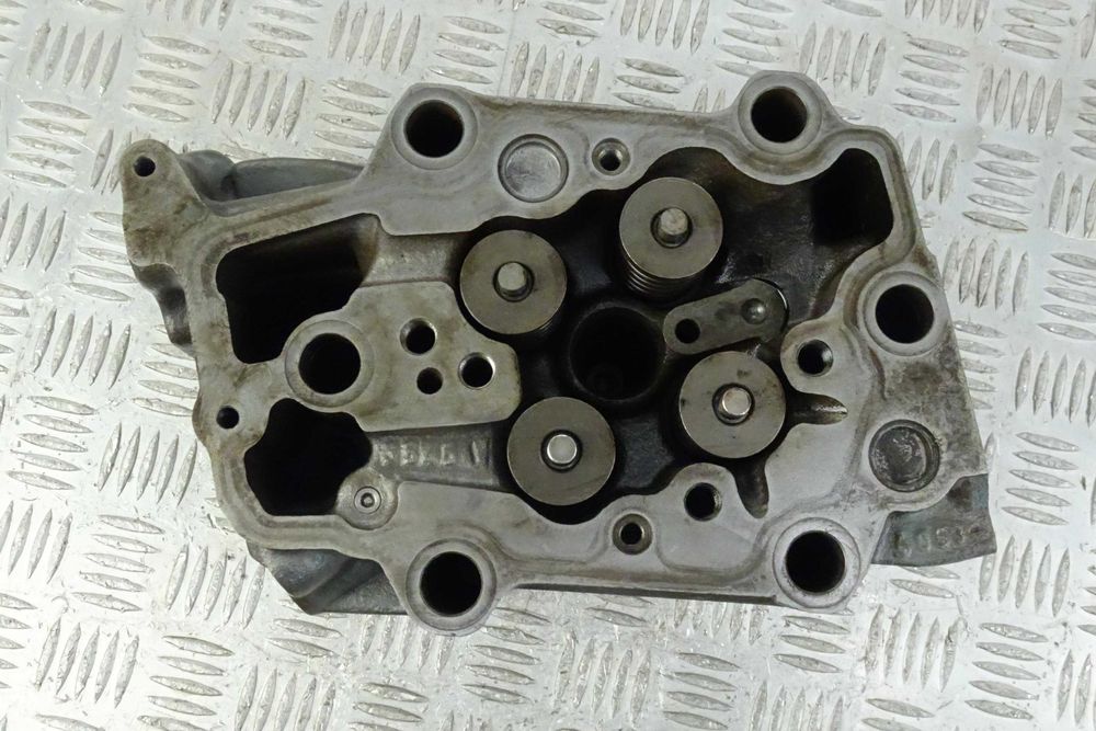 Głowica do silnika Liebherr D9508. Cylinder head for D9508