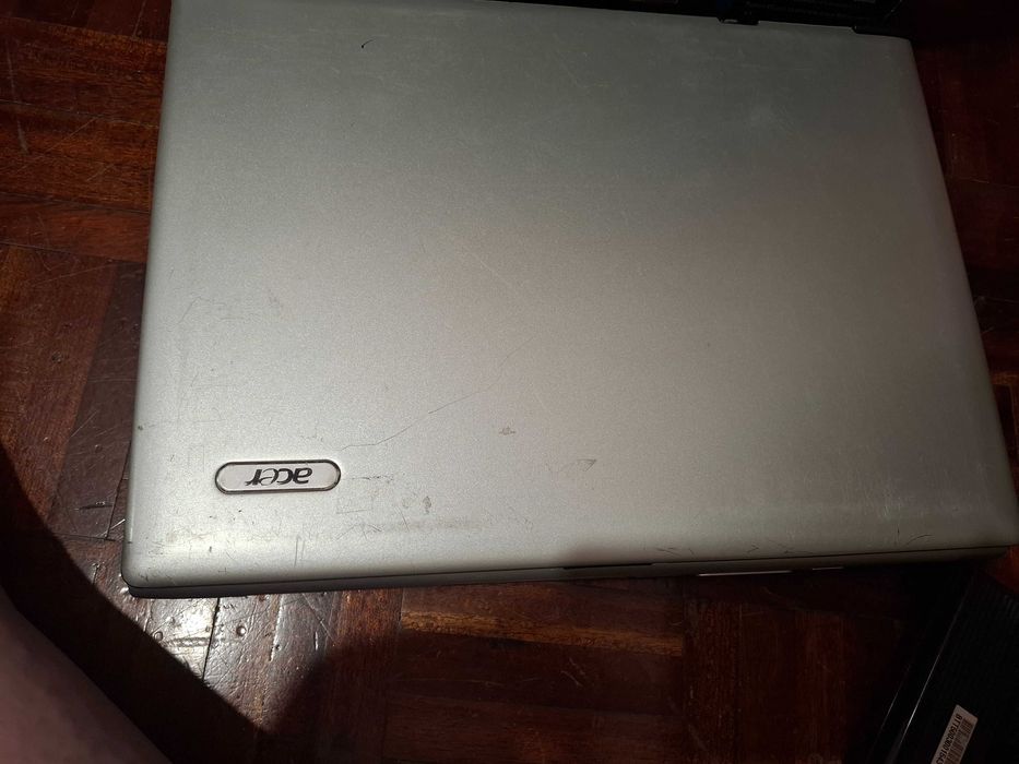 Acer Aspire 1690 Model:ZL3 Cinzento