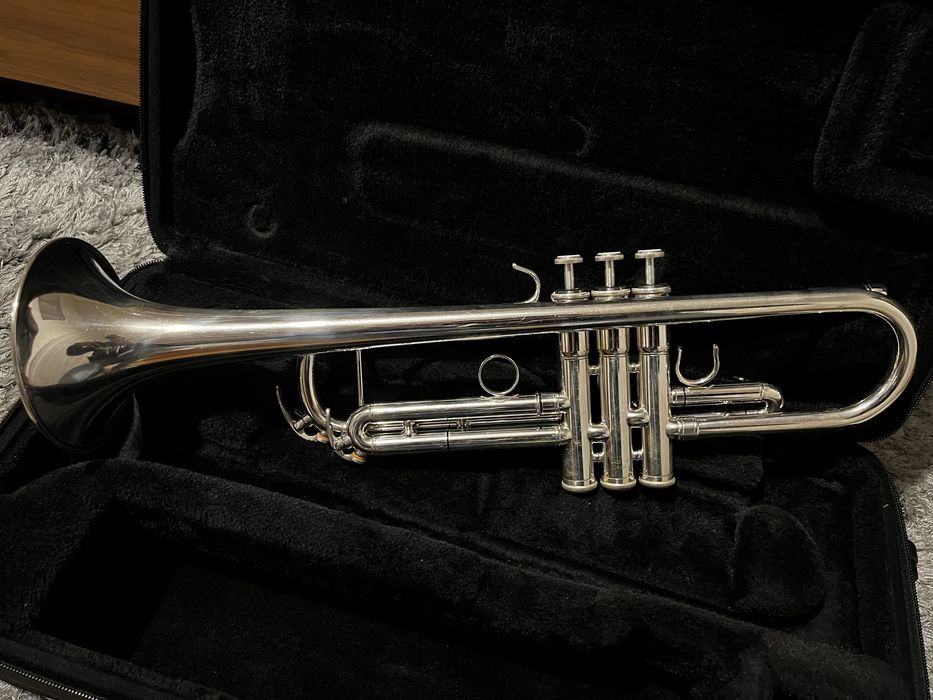 Trompete Yamaha YTR4335GII