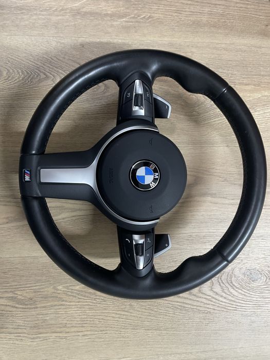 Volante original bmw F10 F11 F12 F13  pack M
