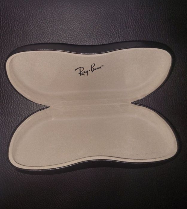 Nowy futerał na okulary Ray Ban