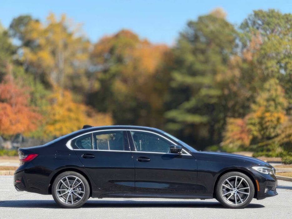 BMW 3 Series 330i xDrive      2019