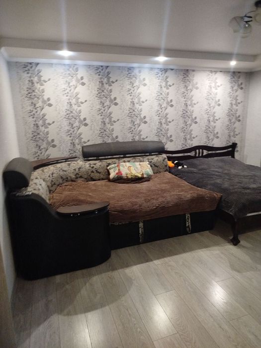 (3) Продам 1-кімнатну квартиру на Тяжилові 4698