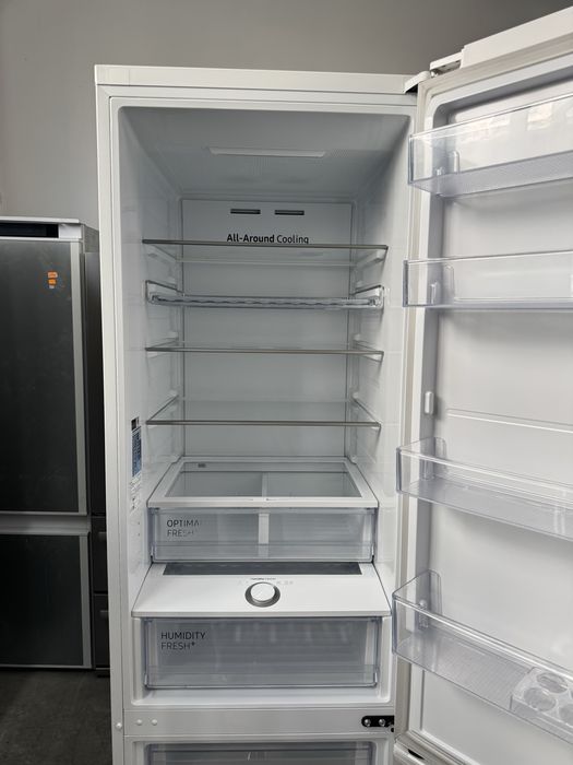 Холодильник Samsung 2 m