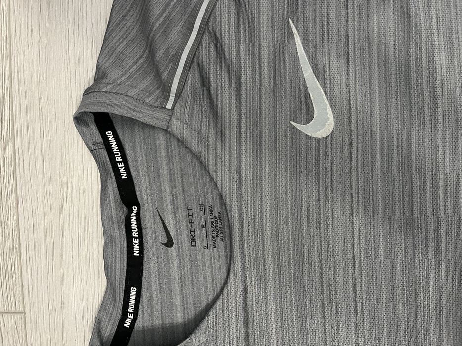 Футболка nike running