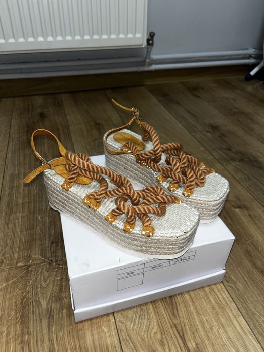 Sandały espadryle na grubej jutowej podeszwie sznurkowe 38