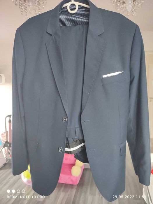 Garnitur męski granatowy