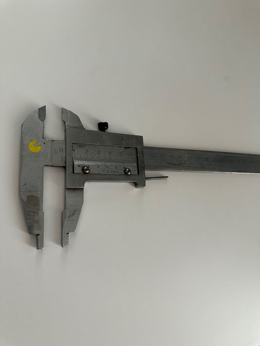 Штангенциркуль розміточний