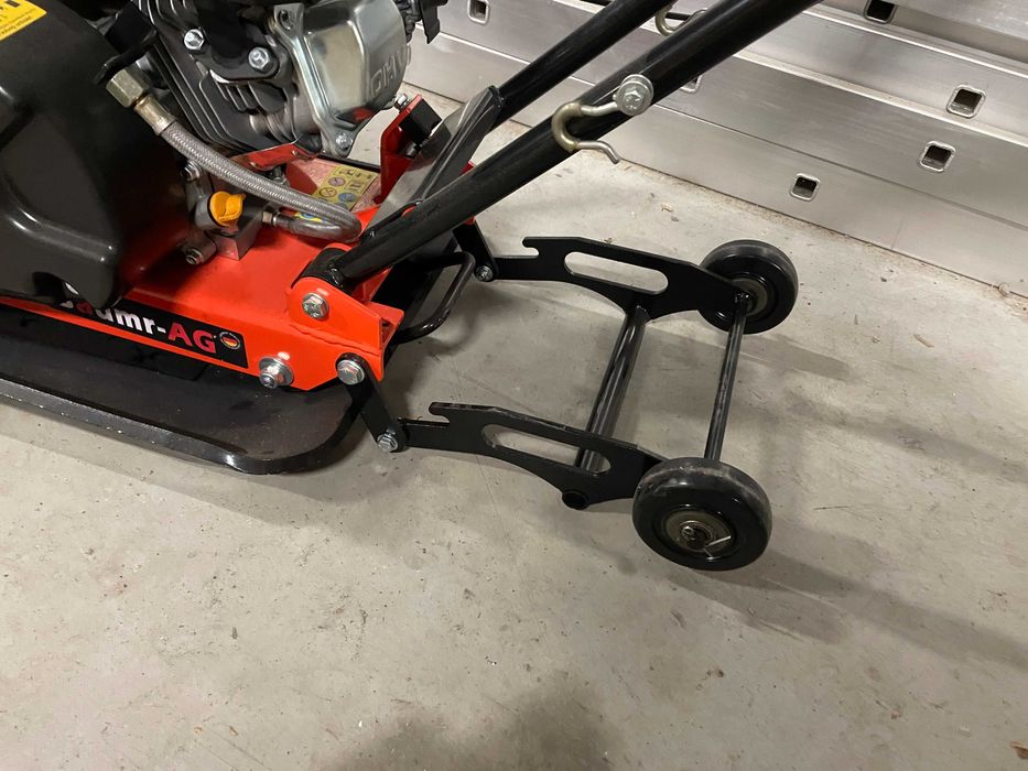 Zagęszczarka gruntu ubijak BAUMR-AG 90 kg silnik LONCIN + GRATISY