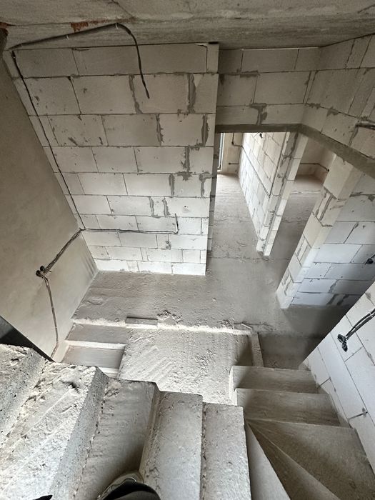 Продаж котеджу у мальовничому місці