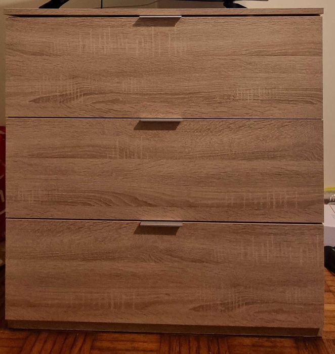 Cómoda com 3 gavetas, como nova