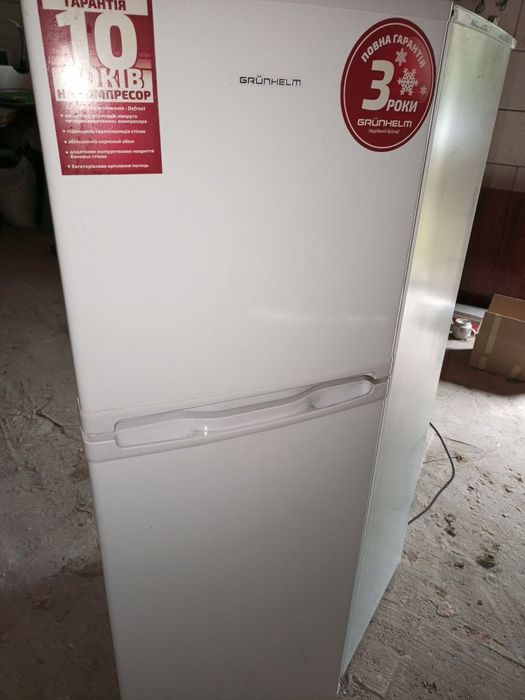 Продам холодильник