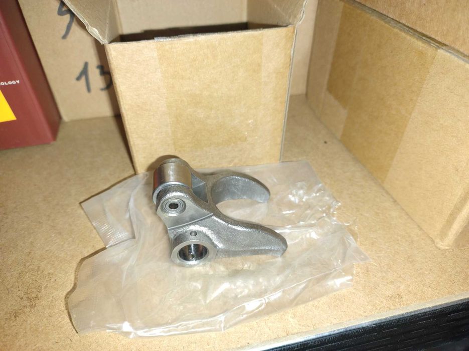 Honda crf 250 rok 04-09 popychacz zaworowy dźwigienka