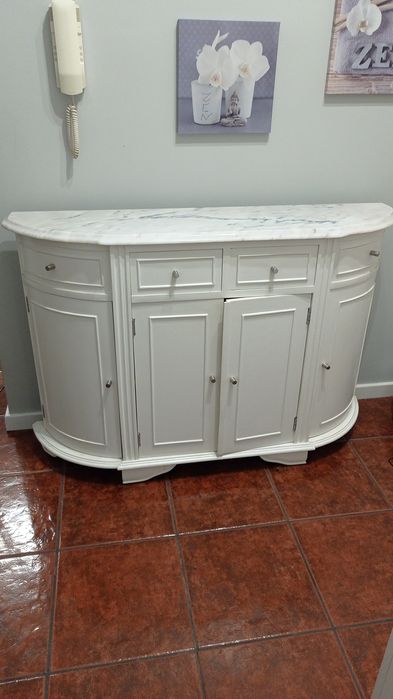 Móvel em bom estado