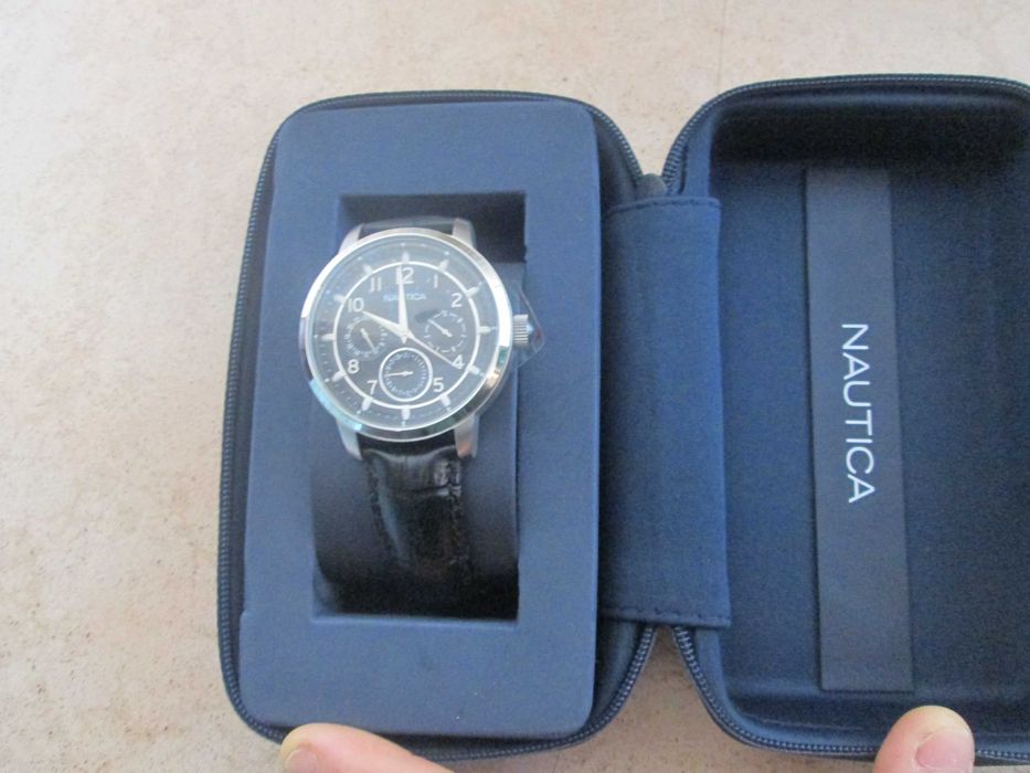 Lindíssimo e Elegante Relógio NAUTICA - NOVO